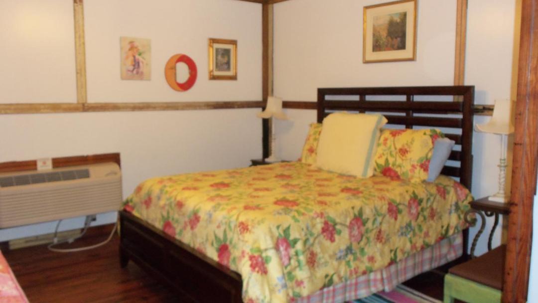 Photo of Bedroom in Yazoo City