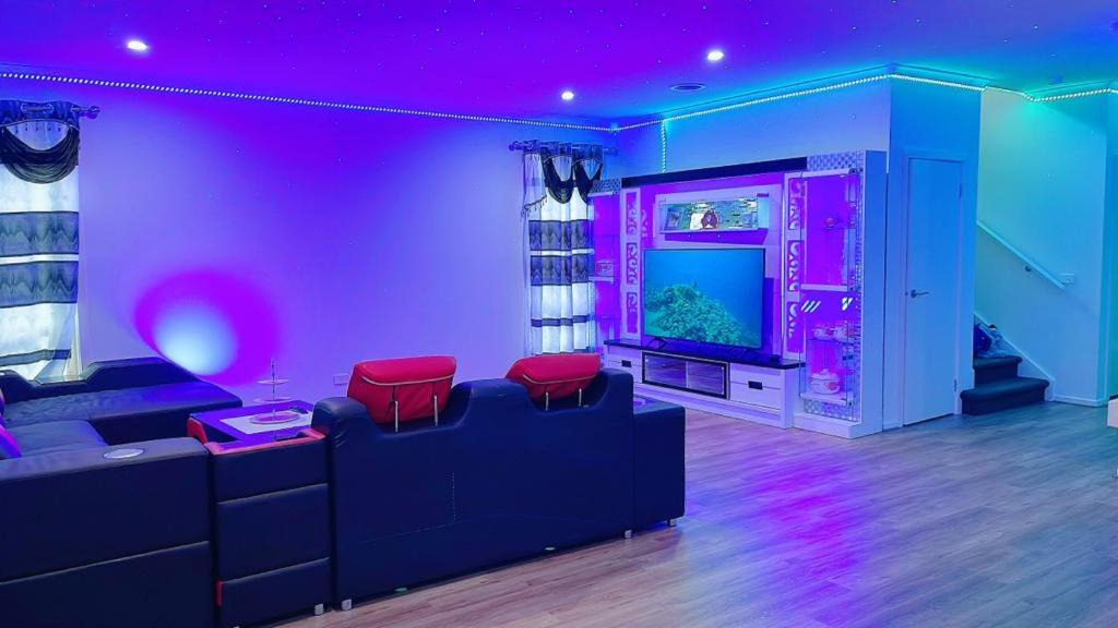 Photo of Others in Manor Lakes