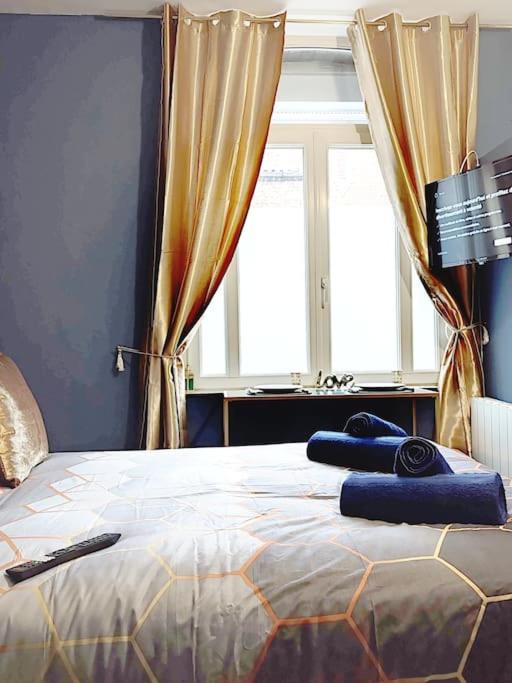 Photo of Bedroom in Sainte-Anne - Faubourg Noyon