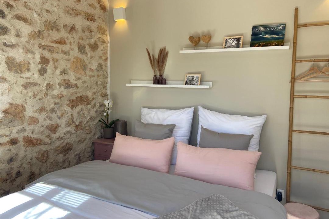 Photo of Bedroom in Cabasse