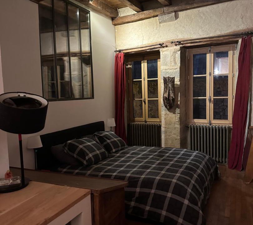 Photo of Bedroom in Flavigny-sur-Ozerain