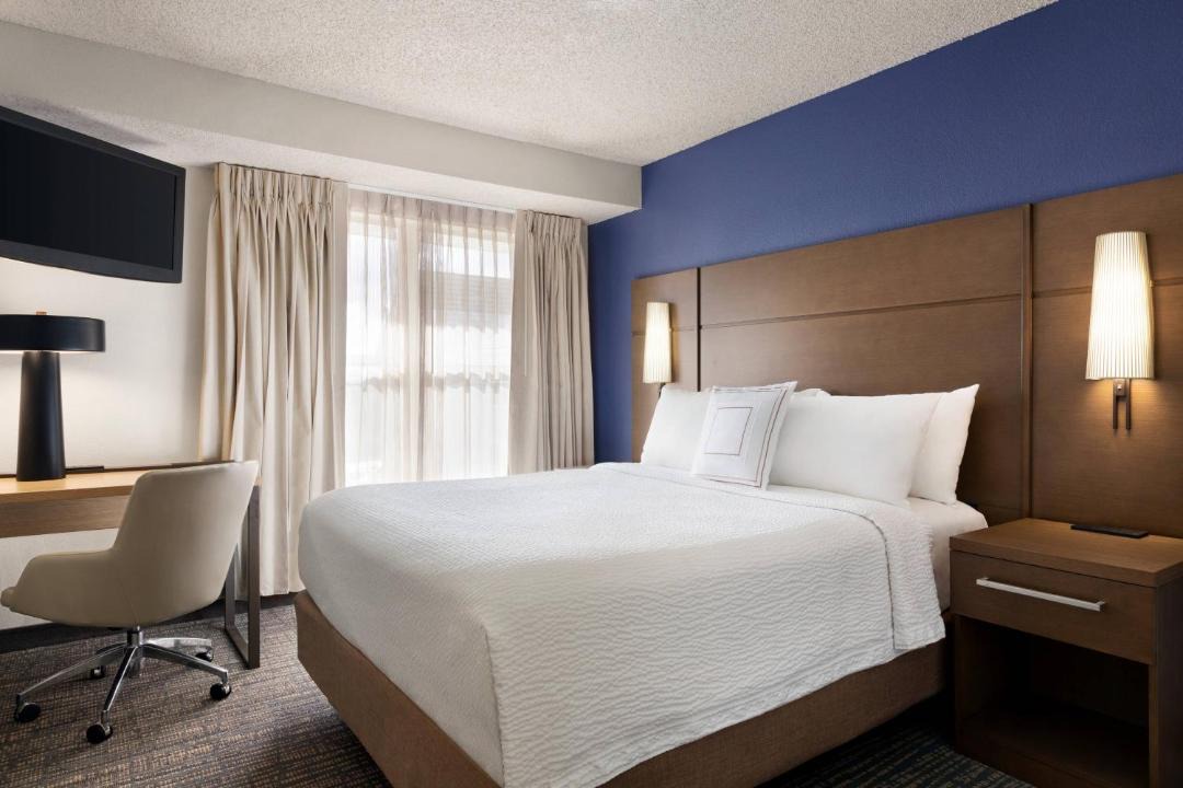 Photo of Bedroom in East Roseville Parkway