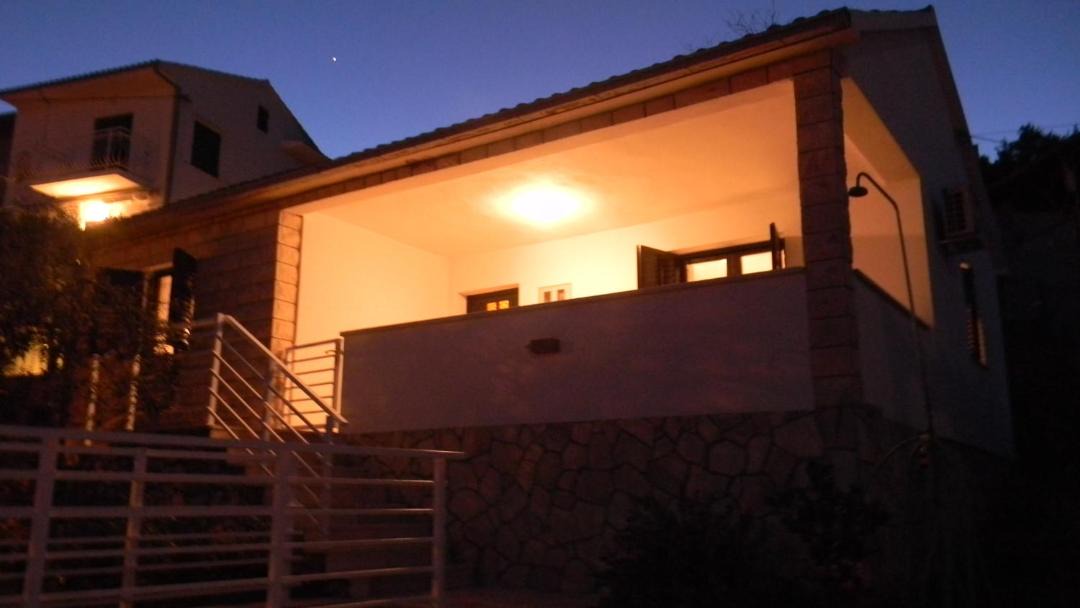 Photo of Buildings in Sutivan