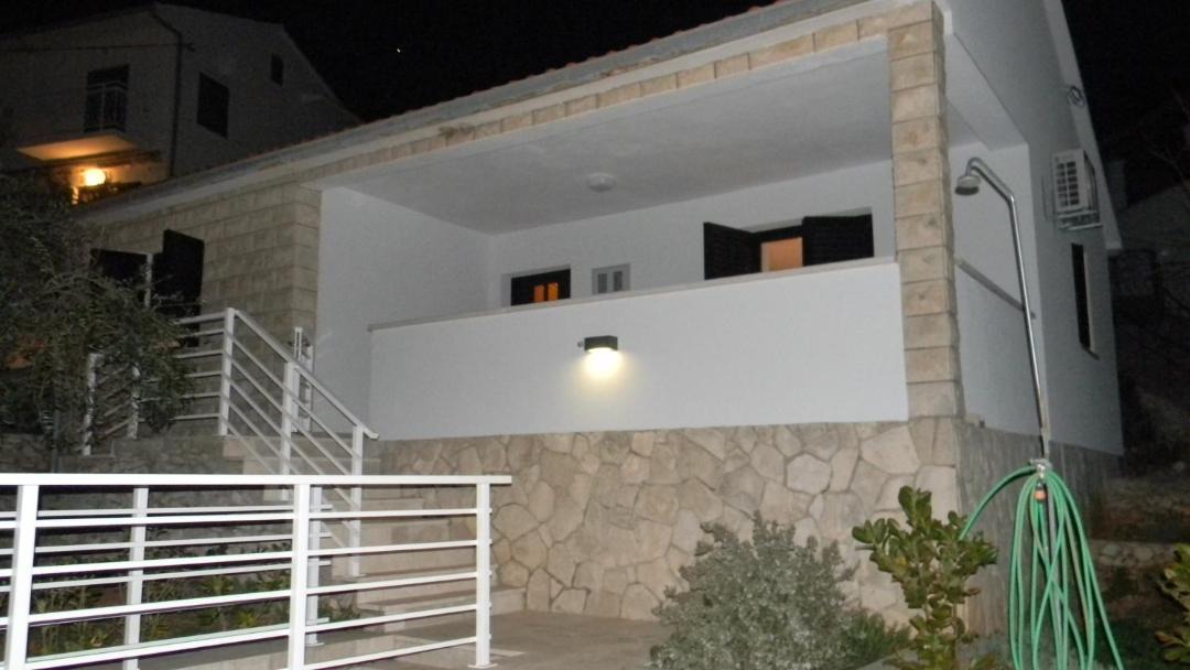 Photo of Buildings in Sutivan