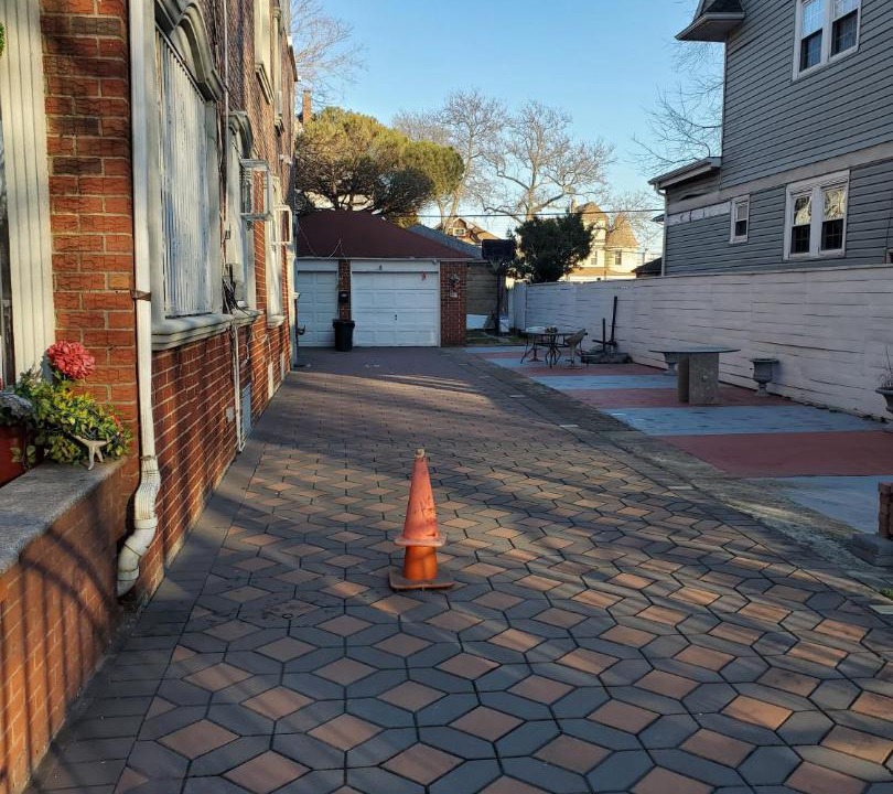 Photo of Others in Flatlands