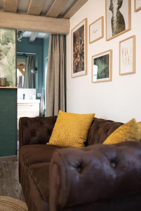 Photo of Livingroom in Saint-Denis-le-Thiboult