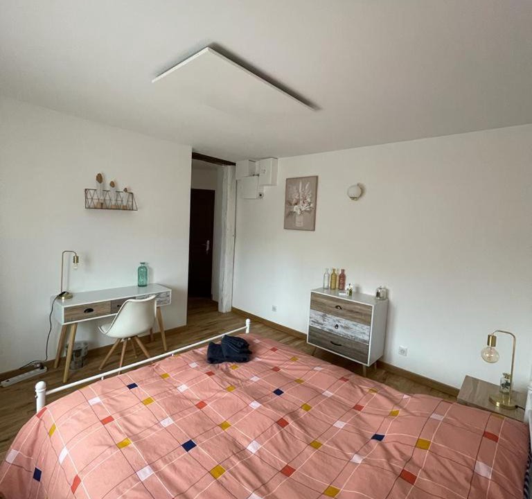 Photo of Bedroom in Avesnes-en-Bray