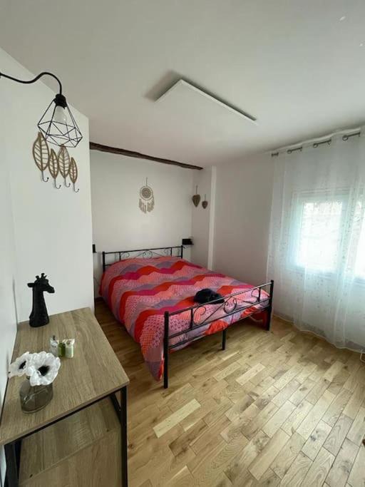 Photo of Bedroom in Avesnes-en-Bray