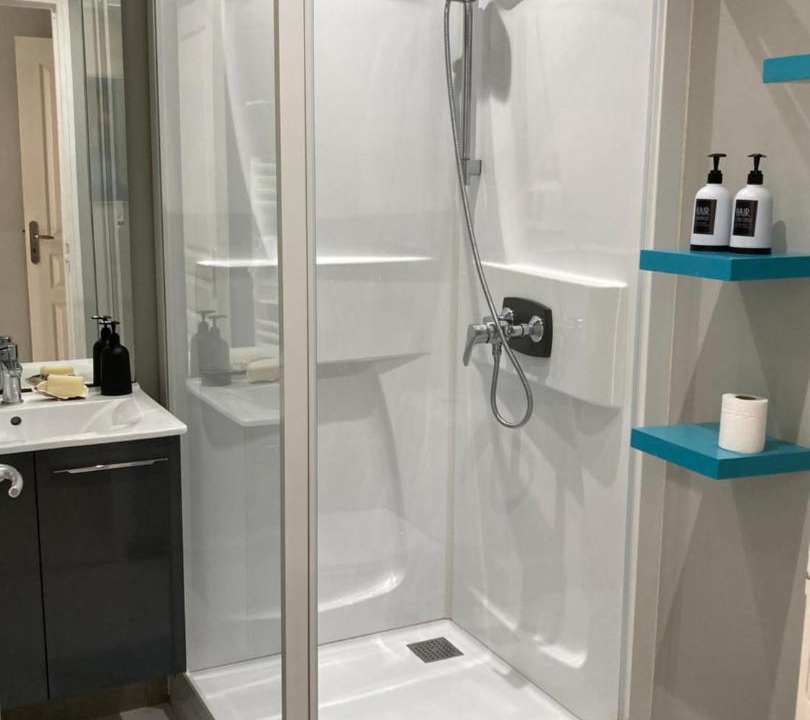 Photo of Bathroom in Pontorson