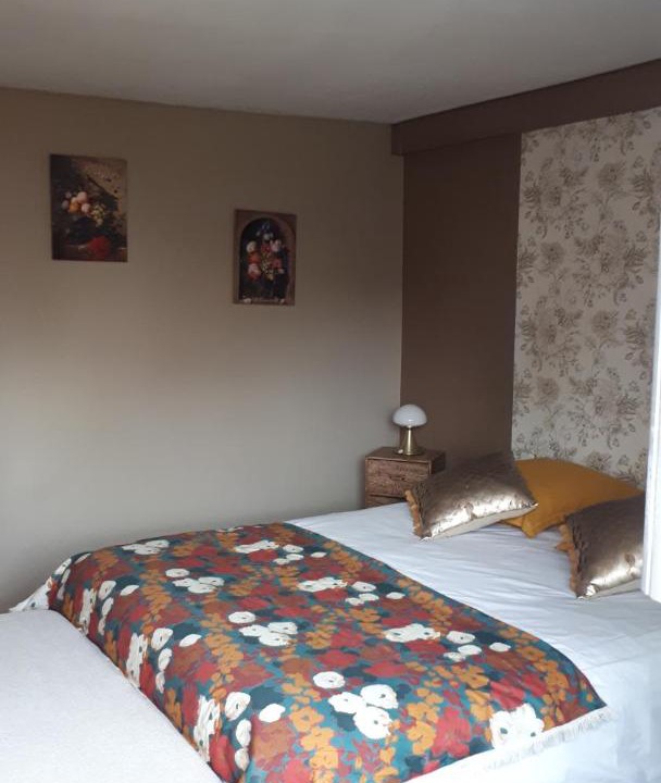 Photo of Others in Gelos