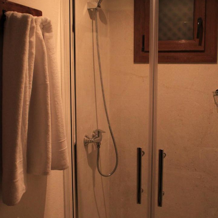 Photo of Bathroom in San Lorenzo de Morunys
