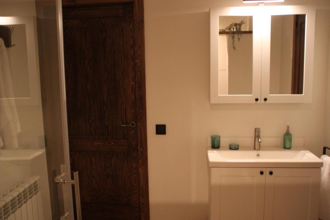 Photo of Bathroom in San Lorenzo de Morunys