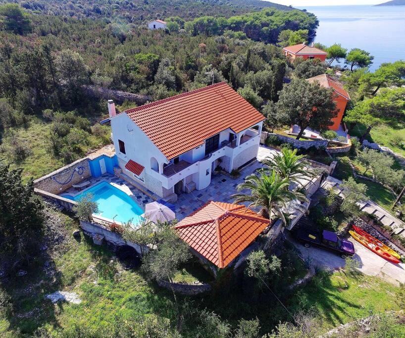 Photo of Others in Molat