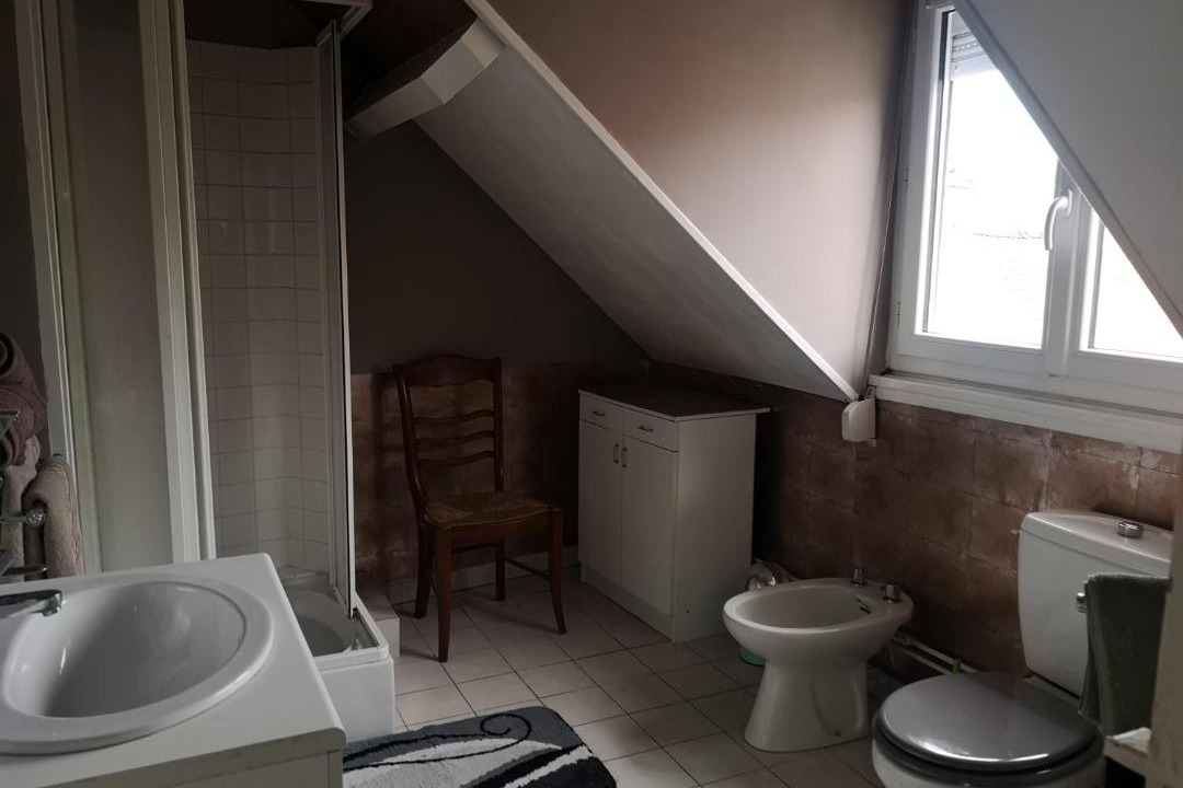 Photo of Bathroom in Nesle