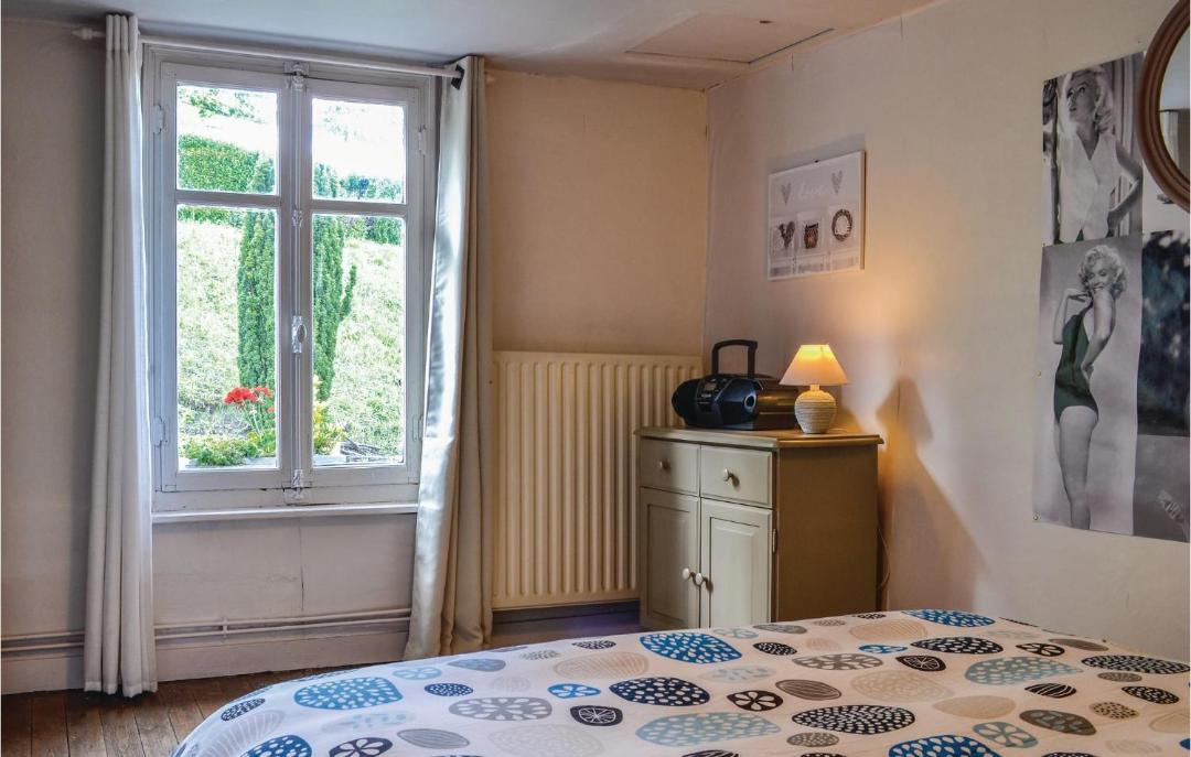 Photo of Bedroom in Auxi-le-Chateau