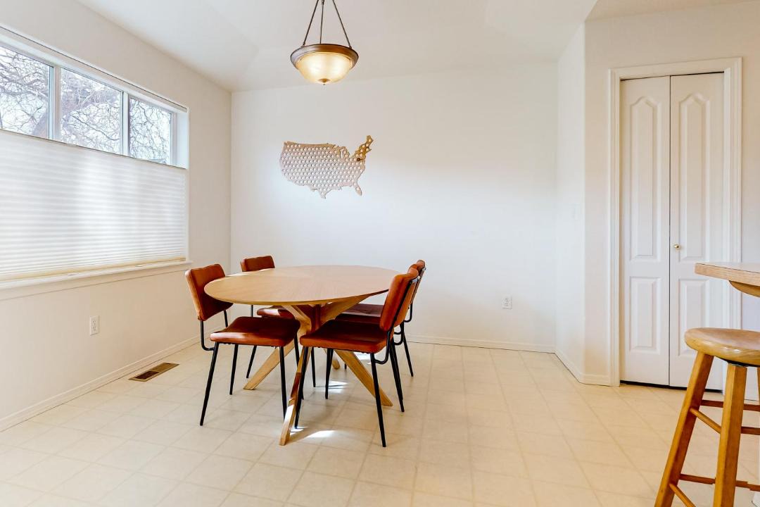 Photo of Livingroom in Redmond