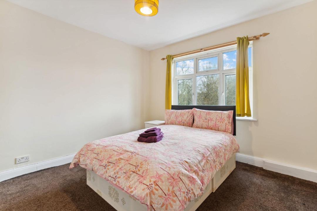 Photo of Bedroom in Graveney