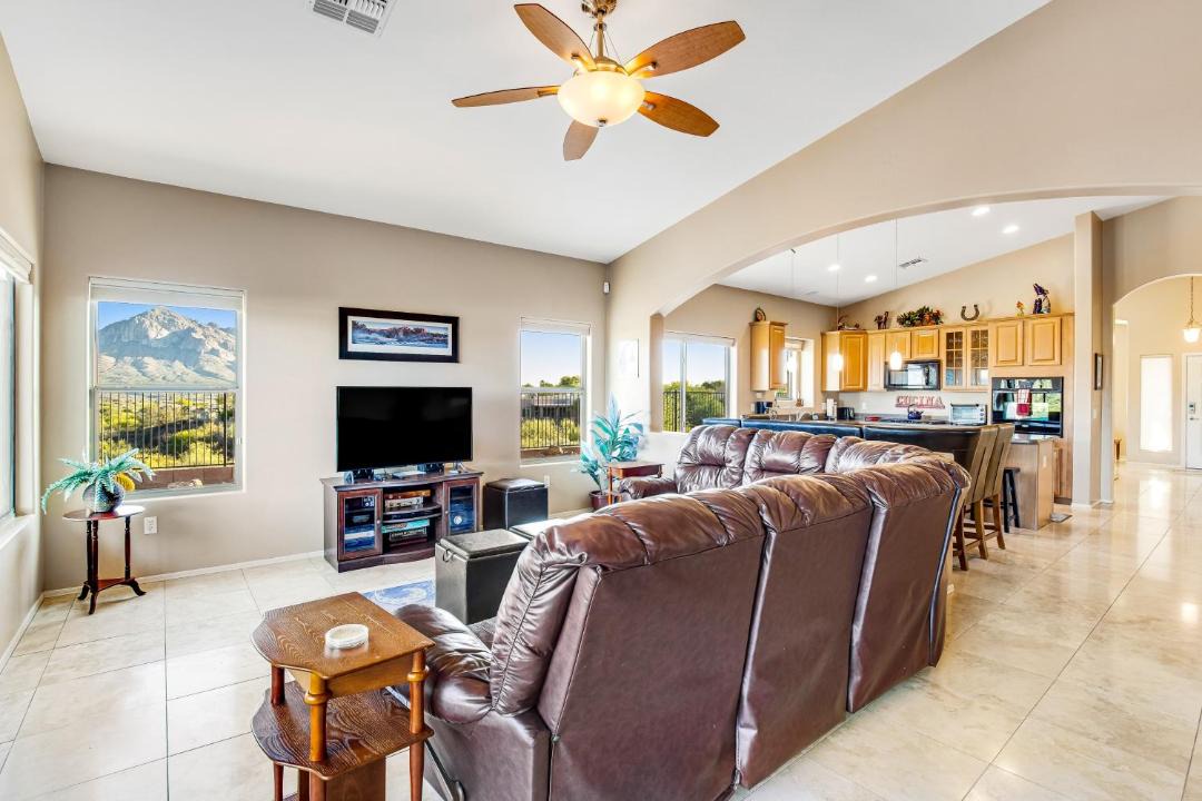 Photo of Livingroom in Tangerine Terrace