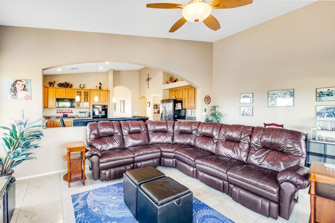 Photo of Livingroom in Tangerine Terrace