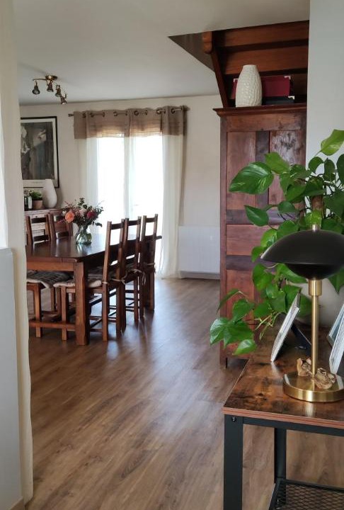 Photo of Others in Aigne