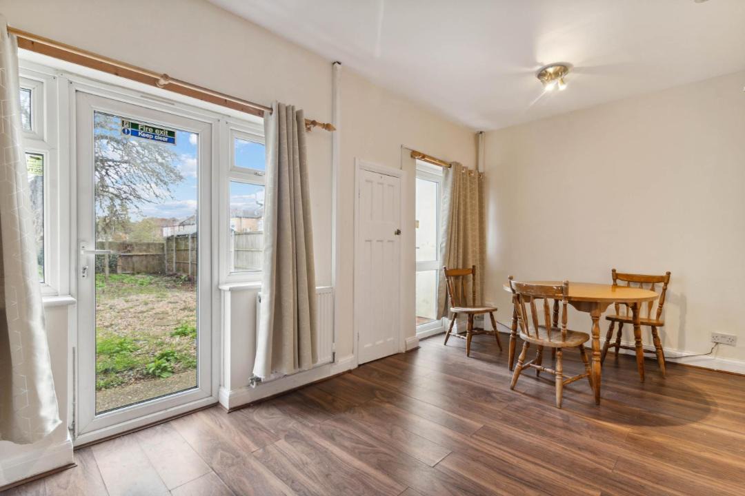 Photo of Others in Graveney