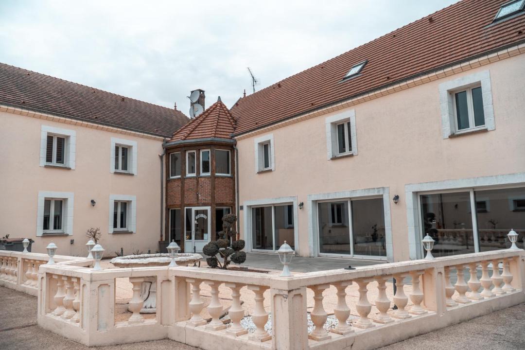 Photo of Others in Voue