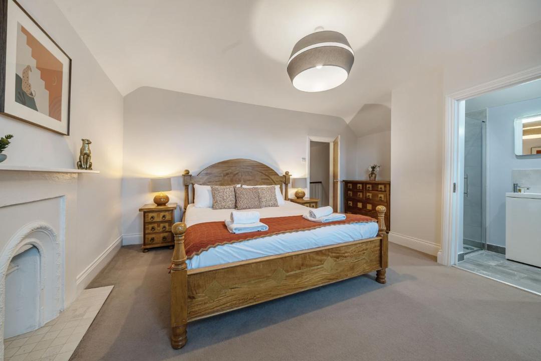 Photo of Bedroom in Windsor City Centre