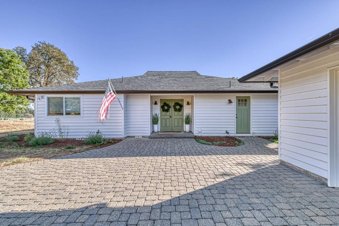 Photo of Others in Newberg