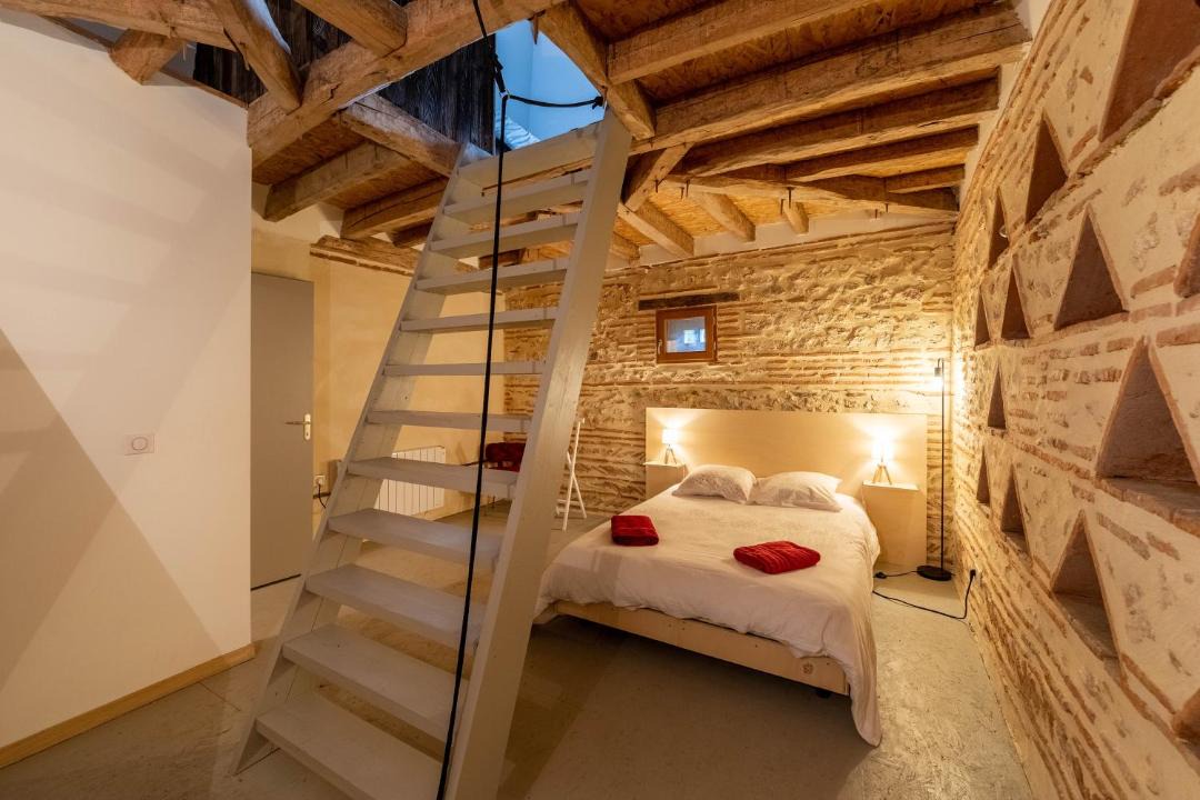 Photo of Others in Fongrave