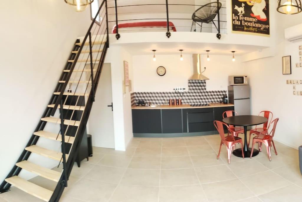 Photo of Others in Quinson