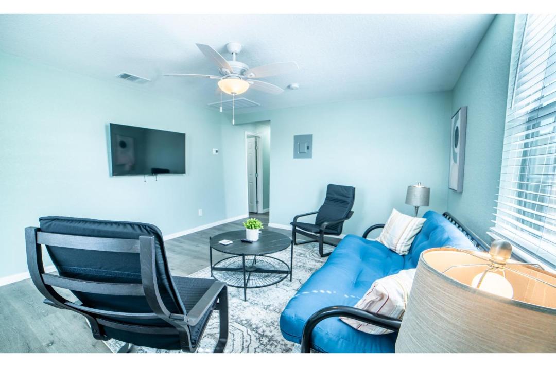 Photo of Livingroom in Near East Side