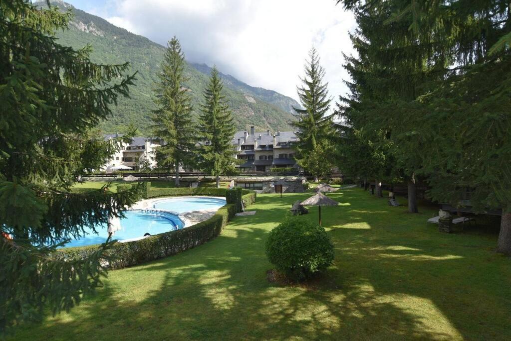 Photo of Outdoor in Linsoles