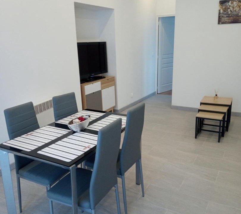 Photo of Livingroom in Puyoo