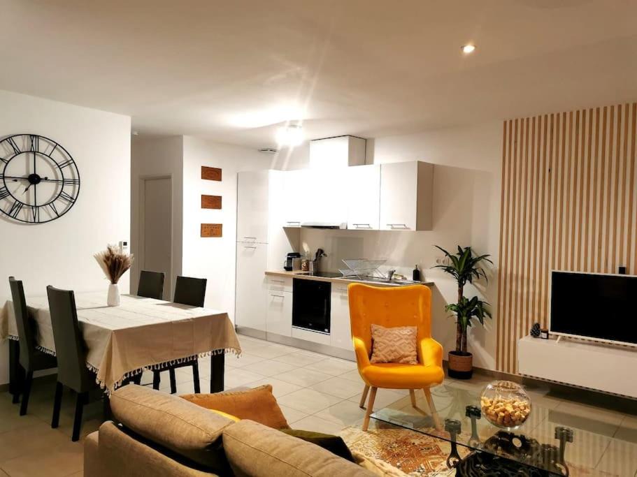 Photo of Livingroom in Margaux-Cantenac