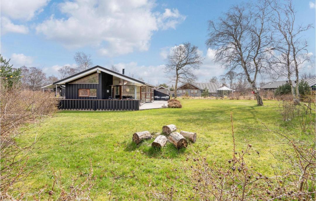 Photo of Buildings in Grena Strand