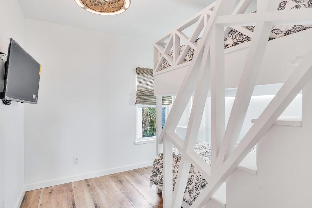 Photo of Others in Leeward Sands