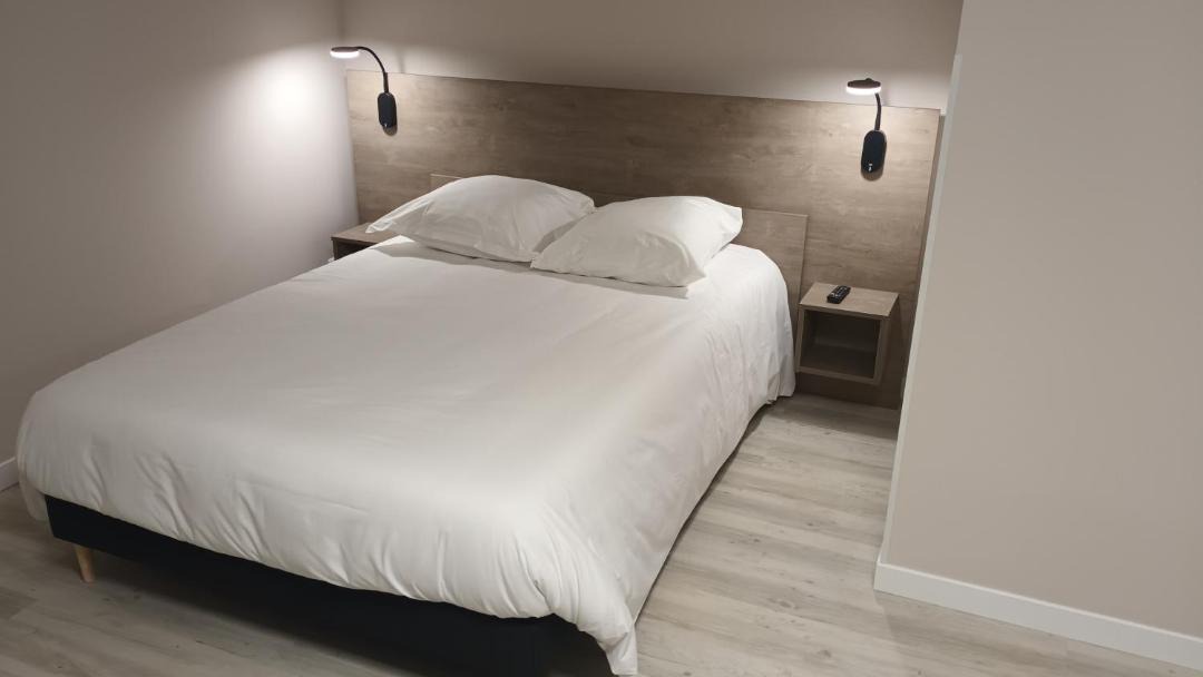 Photo of Bedroom in Beaumont-en-Veron