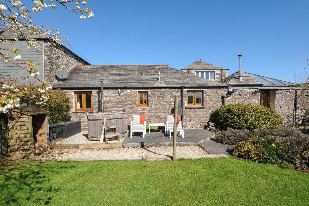 Photo of Others in Saint Kew