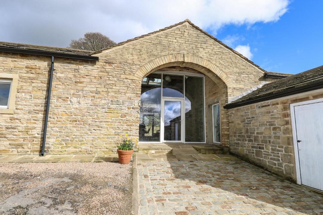Photo of Buildings in Rastrick
