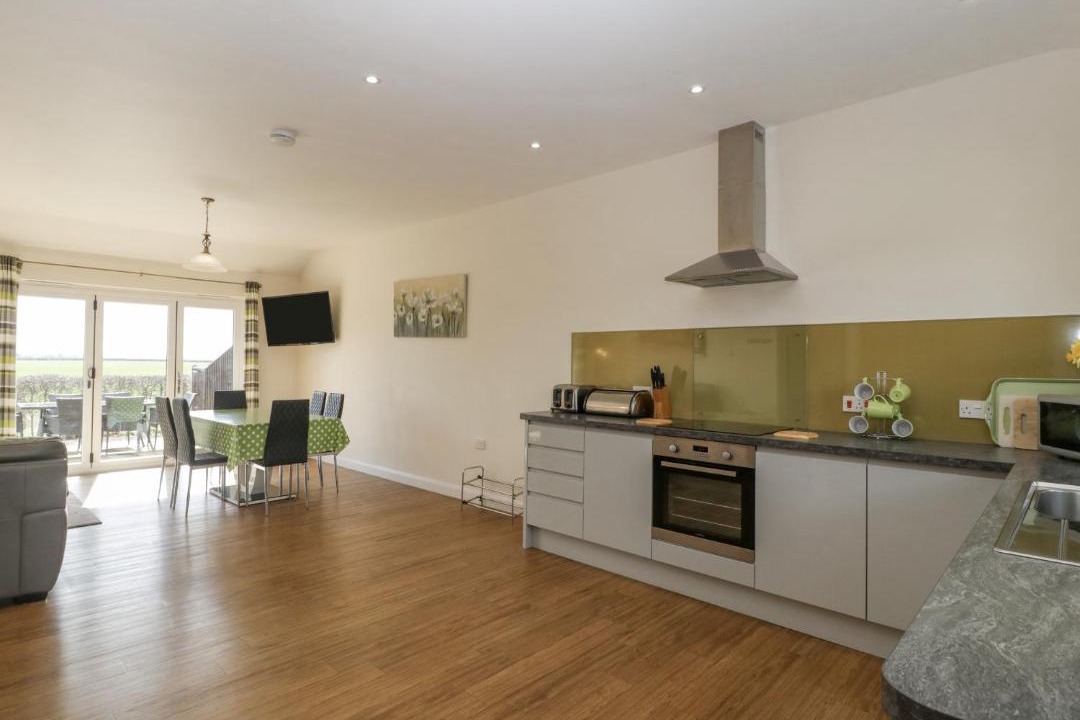 Photo of Others in Queen Camel