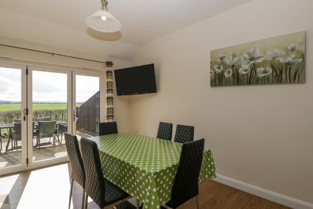 Photo of Others in Queen Camel