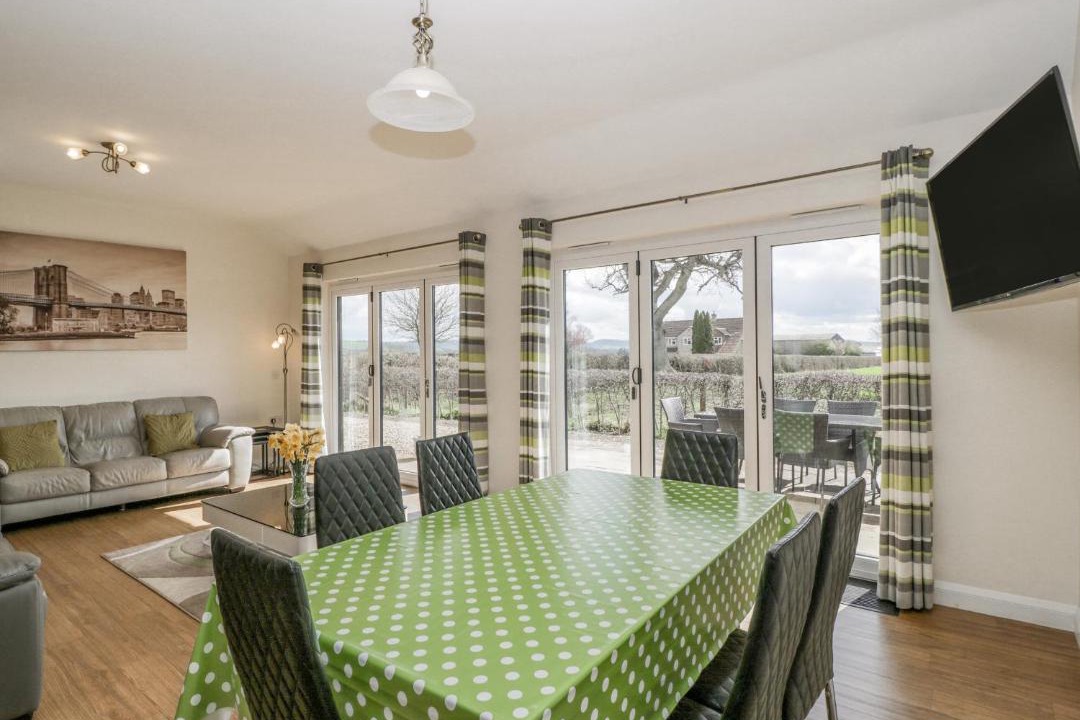 Photo of Others in Queen Camel