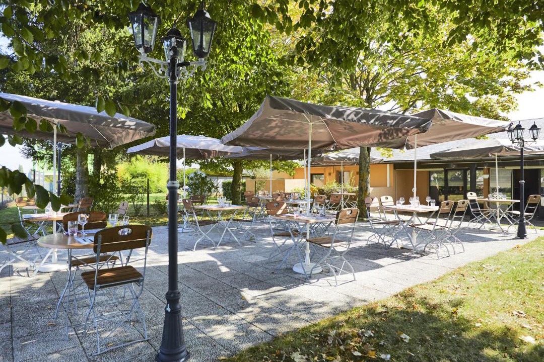 Photo of Others in Cerise