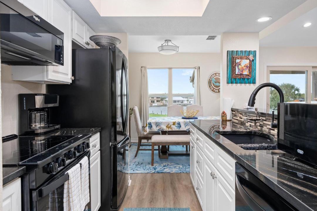 Photo of Others in Harbor Oaks