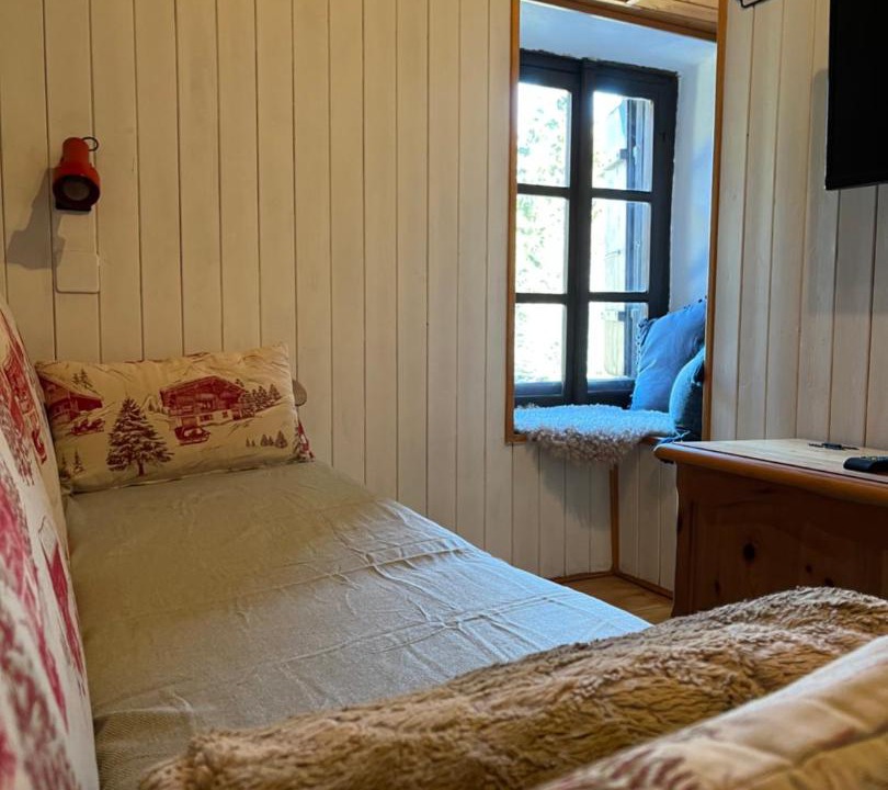Photo of Bedroom in Negrentino
