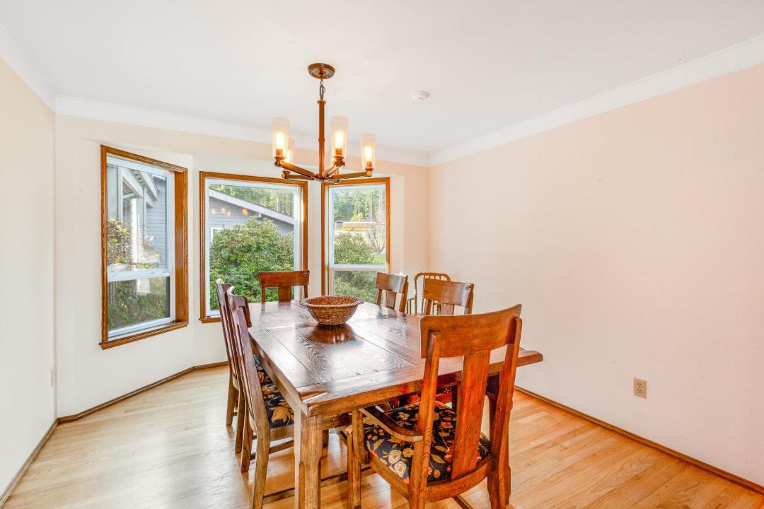 Photo of Others in Clinton