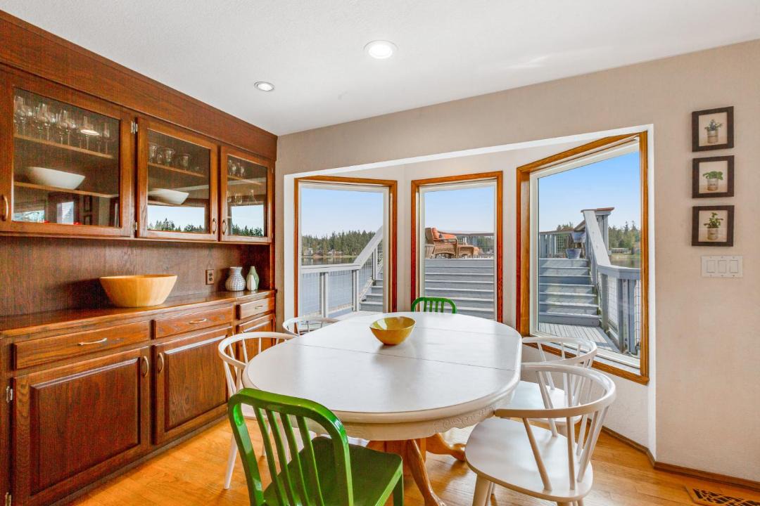 Photo of Others in Clinton