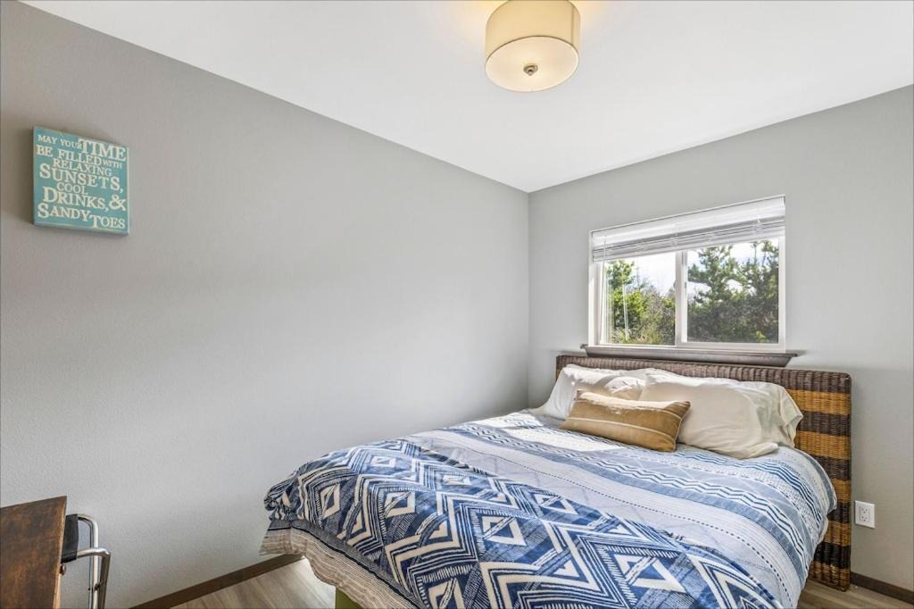 Photo of Others in Grayland