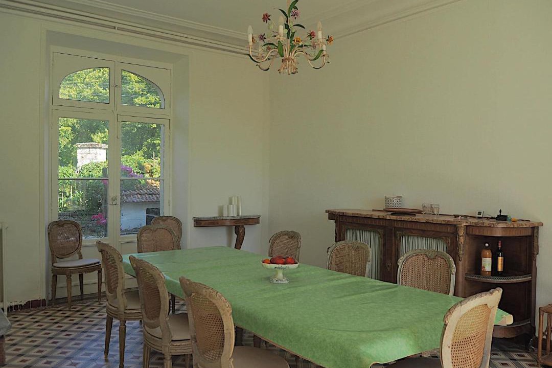 Photo of Others in Le Mesnil-Saint-Denis