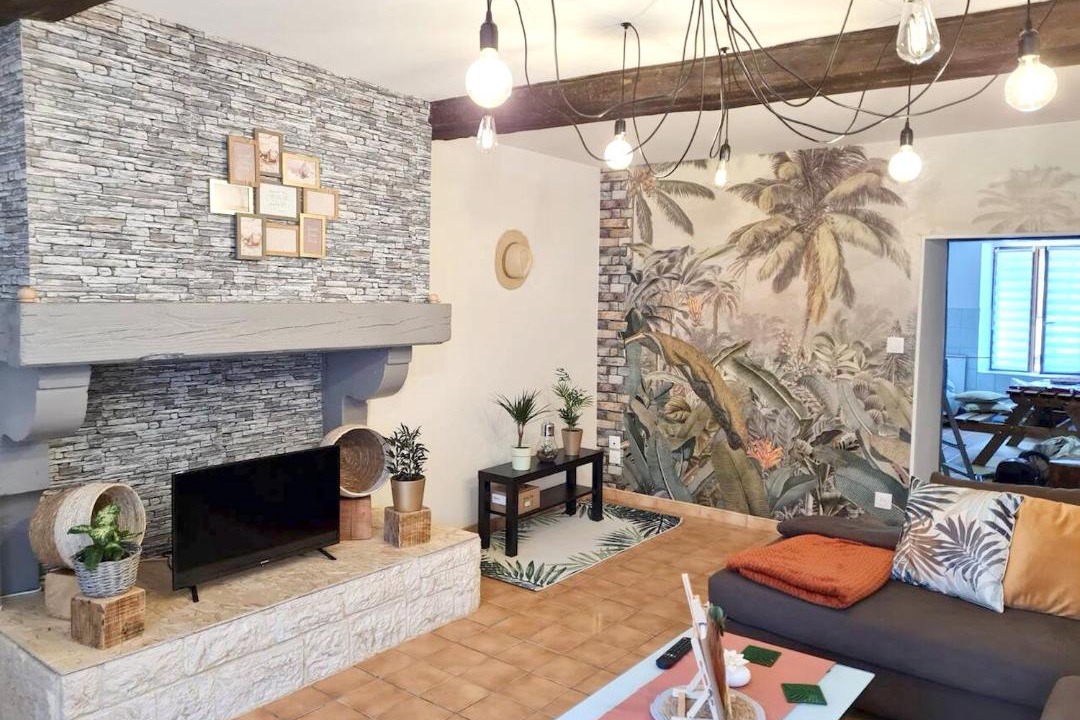 Photo of Livingroom in Deville